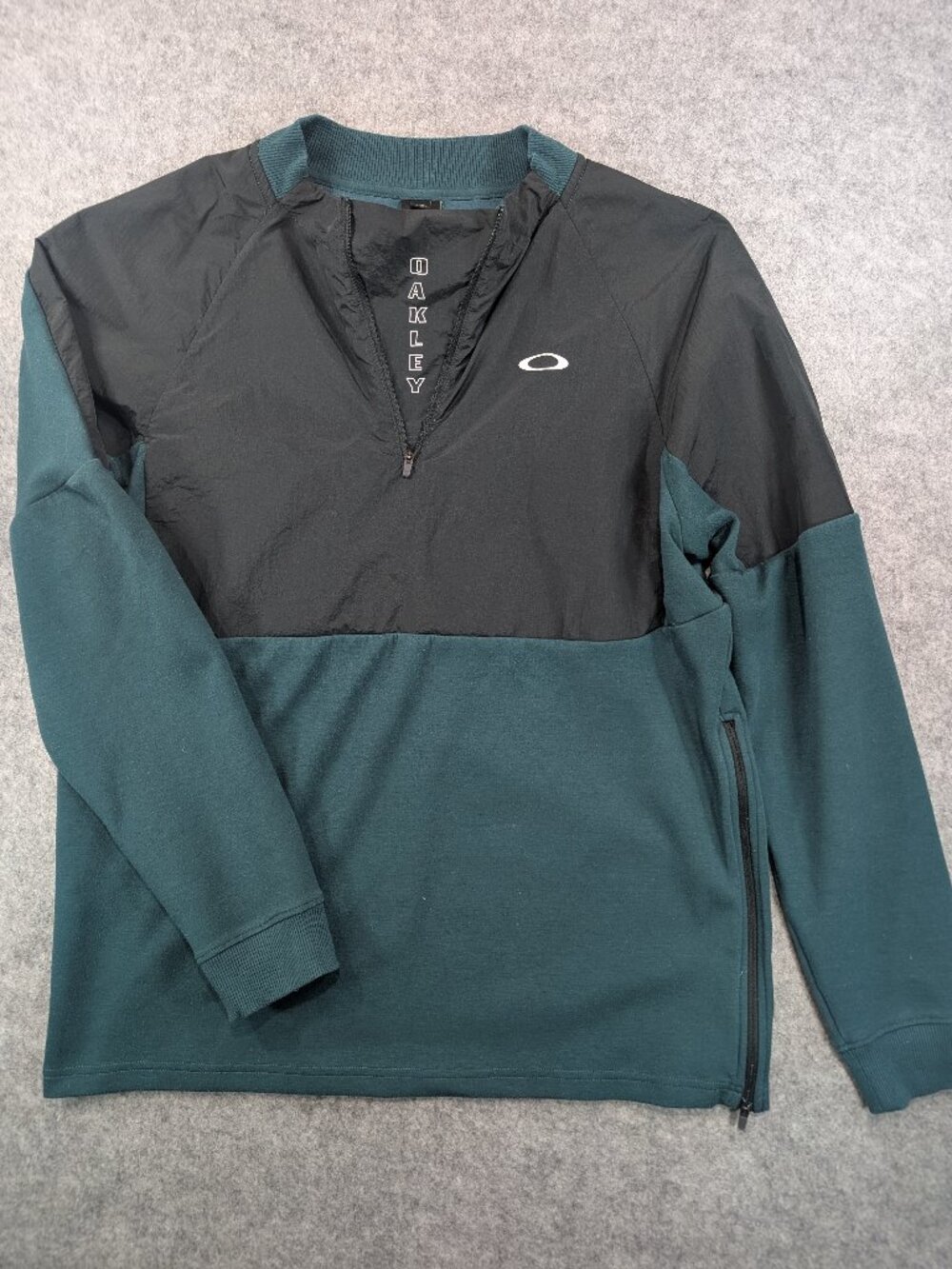 Oakley Men's 1/4 Zip Hybrid Pullover Sweatshirt Wind Shirt Teal Black Large